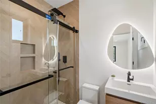 30 Hedge Ln, Westbury, NY 11590 - Photo 37
