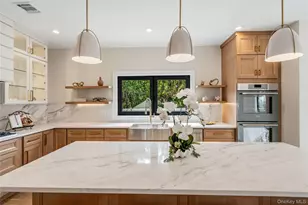30 Hedge Ln, Westbury, NY 11590 - Photo 17