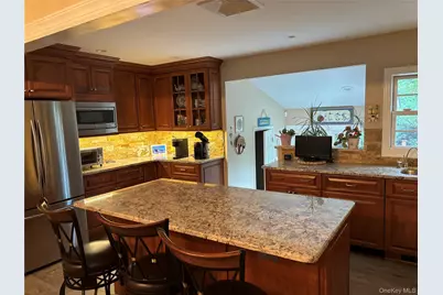 20 High Ridge Road, Plainview, NY 11803 - Photo 3
