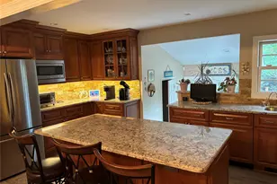 20 High Ridge Rd, Plainview, NY 11803 - Photo 3