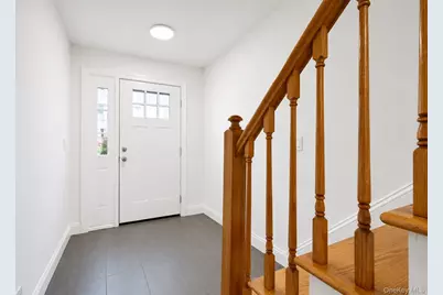 16 Fox Hunt Court, New York, NY 10301 - Photo 5