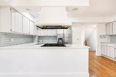 16 Fox Hunt Court, New York, NY 10301 - Photo 11