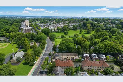 16 Fox Hunt Court, New York, NY 10301 - Photo 43