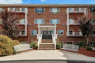 838 Pelhamdale Rd, New Rochelle, NY 10801 - Photo 3