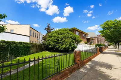 1960 Stillwell Avenue, Brooklyn, NY 11223 - Photo 17
