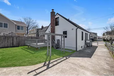 1568 Madison Street, Elmont, NY 11003 - Photo 21