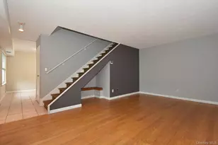 211 Springmeadow Dr, Holbrook, NY 11741 - Photo 7