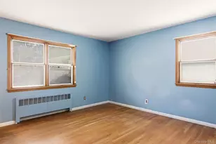 27 E 17th St, Huntington Station, NY 11746 - Photo 11
