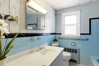 27 E 17th Street, Huntington Station, NY 11746 - Photo 13