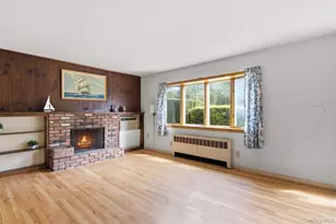 27 E 17th St, Huntington Station, NY 11746 - Photo 3