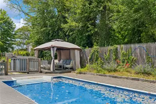 8 N Railroad Ave, Jamesport, NY 11901 - Photo 37