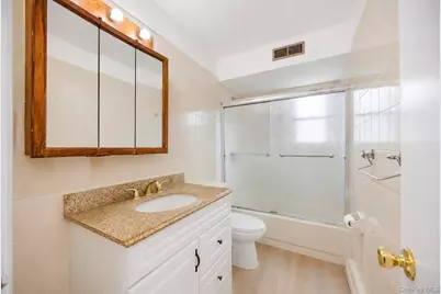 653 Sherman Avenue, East Meadow, NY 11554 - Photo 23