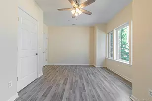21 Robert Ct St, Amityville, NY 11701 - Photo 11