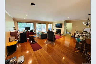 88 The Glen #88, Glen Head, NY 11545 - Photo 3