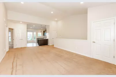 14 Grace Lane, Lindenhurst, NY 11757 - Photo 9