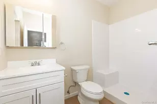 843 Lake Blvd, Lindenhurst, NY 11757 - Photo 13