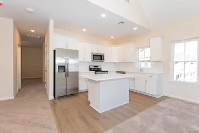 843 Lake Boulevard, Lindenhurst, NY 11757 - Photo 7