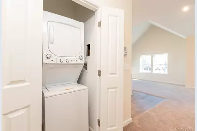 843 Lake Boulevard, Lindenhurst, NY 11757 - Photo 17