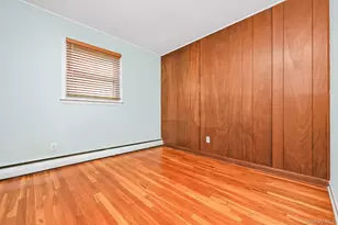 70 Prairie Ln, Lindenhurst, NY 11757 - Photo 11
