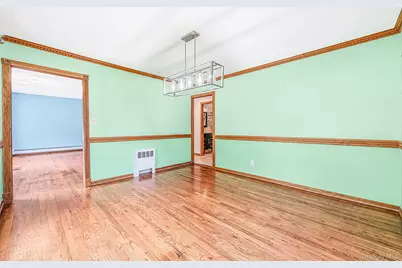616 Pat Drive, West Islip, NY 11795 - Photo 15