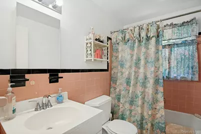 263 Pythian Avenue, Hawthorne, NY 10532 - Photo 9