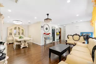 12 Hilton Ct, Hicksville, NY 11801 - Photo 5