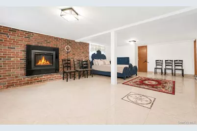 12 Hilton Court, Hicksville, NY 11801 - Photo 21