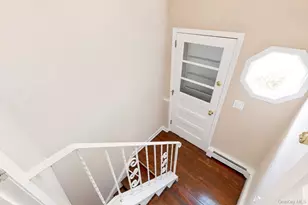 12 Hilton Ct, Hicksville, NY 11801 - Photo 17