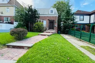 176-29 80th Dr, Jamaica, NY 11432 - Photo 1