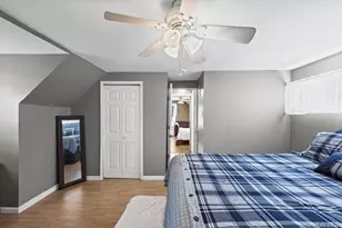 22 Maple Dr, Amityville, NY 11701 - Photo 17
