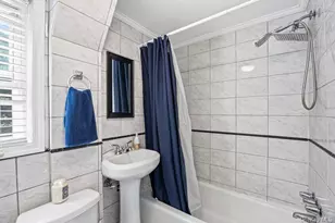 22 Maple Dr, Amityville, NY 11701 - Photo 19