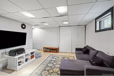 22 Maple Drive, Amityville, NY 11701 - Photo 29