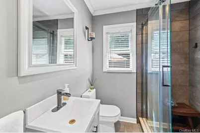 22 Maple Drive, Amityville, NY 11701 - Photo 13