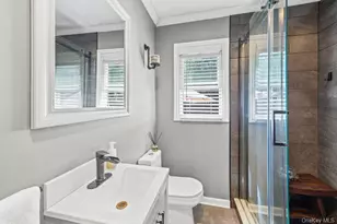 22 Maple Dr, Amityville, NY 11701 - Photo 13