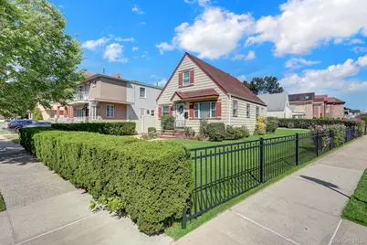 26919 81st Avenue, New Hyde Park, NY 11040 - Photo 3