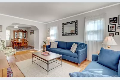 26919 81st Avenue, New Hyde Park, NY 11040 - Photo 5