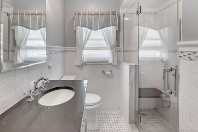 26919 81st Avenue, New Hyde Park, NY 11040 - Photo 17