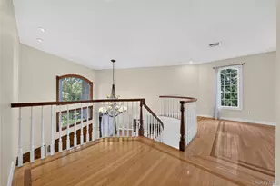 3 Pond Ridge Rd, Woodbury, NY 11797 - Photo 11