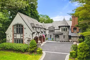 10 Broadmoor Rd, Scarsdale, NY 10583 - Photo 3