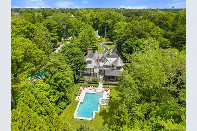 10 Broadmoor Road, Scarsdale, NY 10583 - Photo 1