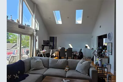 355 E Market Street #Upper, Long Beach, NY 11561 - Photo 5