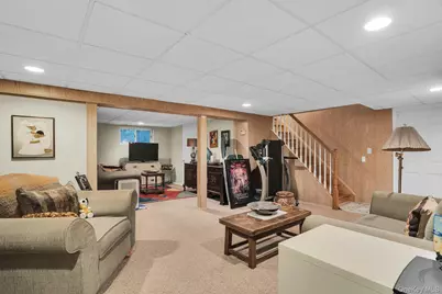 14 Tree Hollow Lane, Dix Hills, NY 11746 - Photo 41