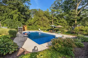 14 Tree Hollow Ln, Dix Hills, NY 11746 - Photo 45