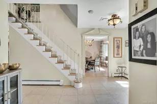 14 Tree Hollow Ln, Dix Hills, NY 11746 - Photo 9