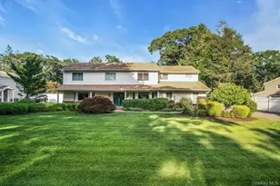 14 Tree Hollow Ln, Dix Hills, NY 11746 - Photo 3