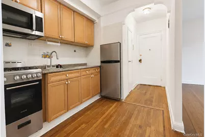 167-10 Crocheron Avenue #2N, Flushing, NY 11358 - Photo 5