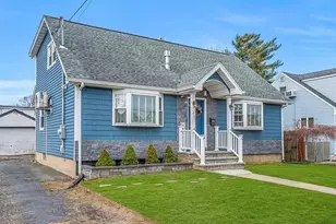 433 S 7th St, Lindenhurst, NY 11757 - Photo 25