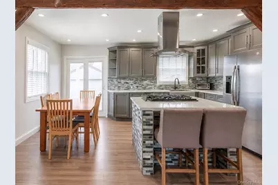 433 S 7th Street, Lindenhurst, NY 11757 - Photo 5