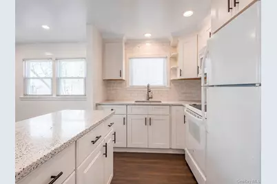 433 S 7th Street, Lindenhurst, NY 11757 - Photo 11
