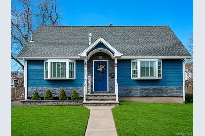 433 S 7th Street, Lindenhurst, NY 11757 - Photo 1